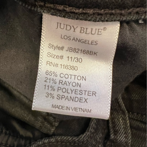 Judy Blue Skinny Fit Distressed Black with Leopard Patch Jeans Size 11/30 - Picture 6 of 14